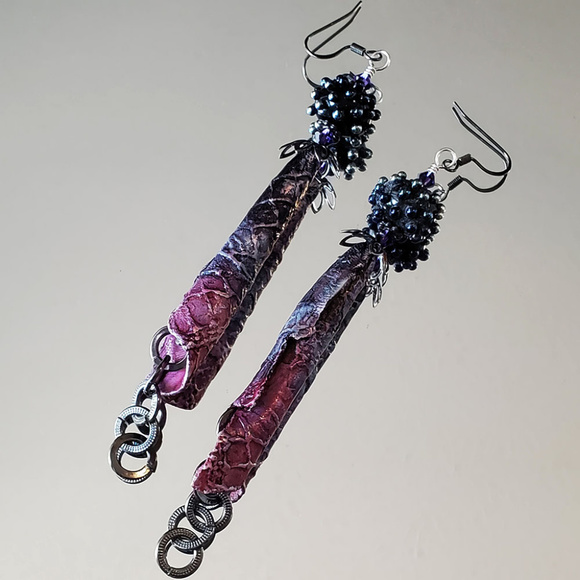 Belladonna Earrings by Dana George Originals - Picture 1 of 1